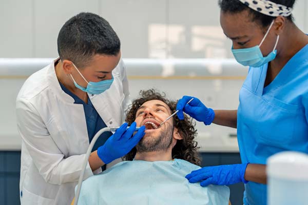 Dental Assistant 